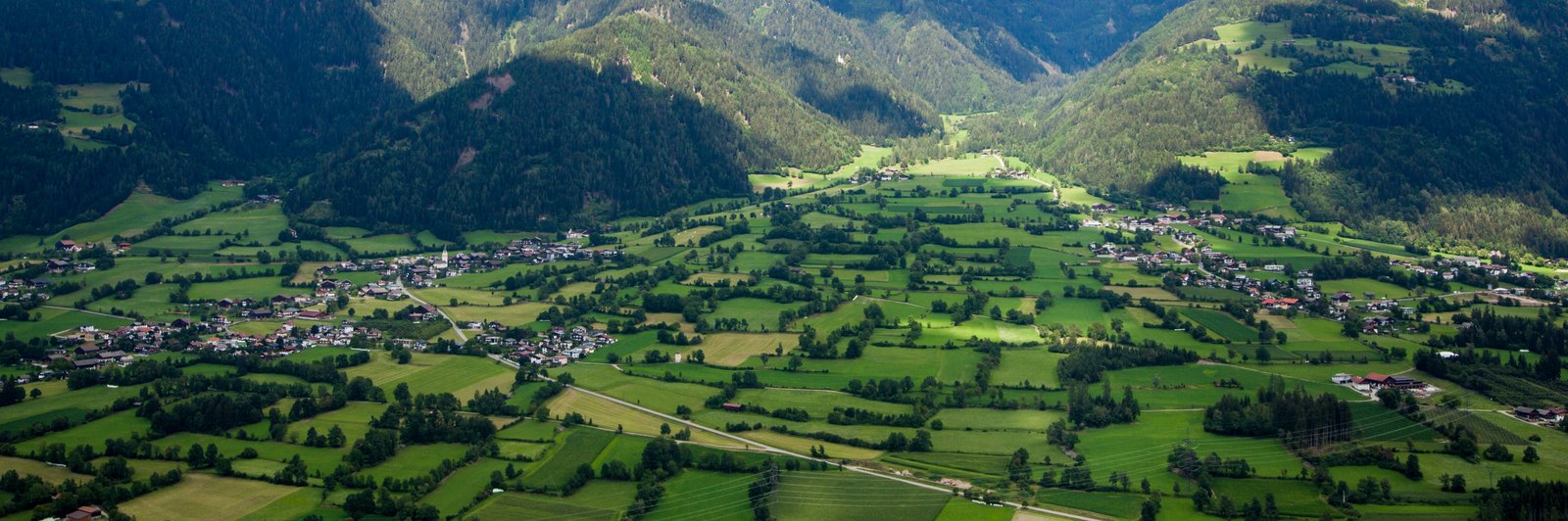 Luftaufnahme vom Talboden Lienz 